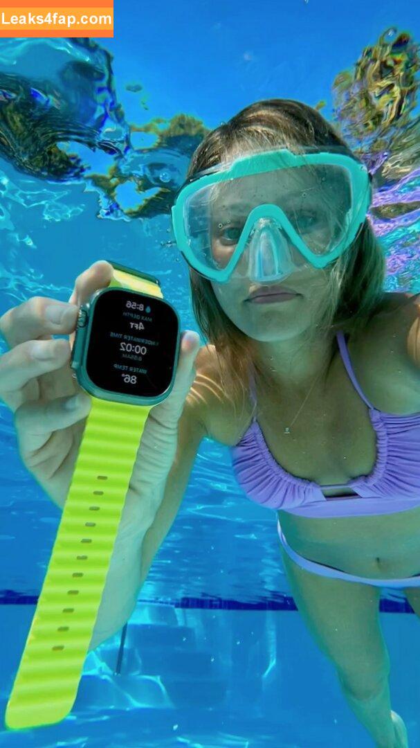 iJustine / Justine Ezarik leaked photo photo #0158