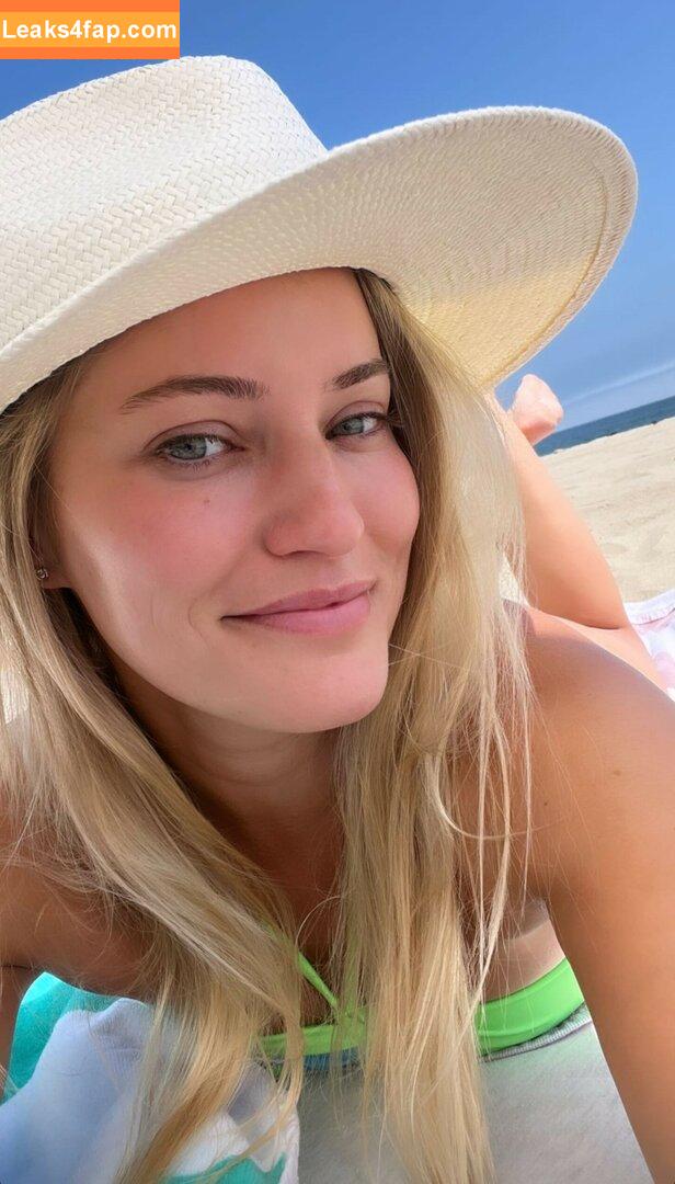 iJustine / Justine Ezarik leaked photo photo #0166