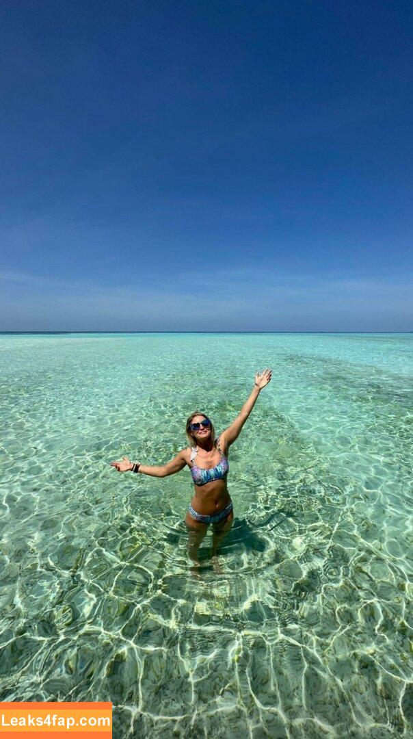 iJustine / Justine Ezarik leaked photo photo #0176