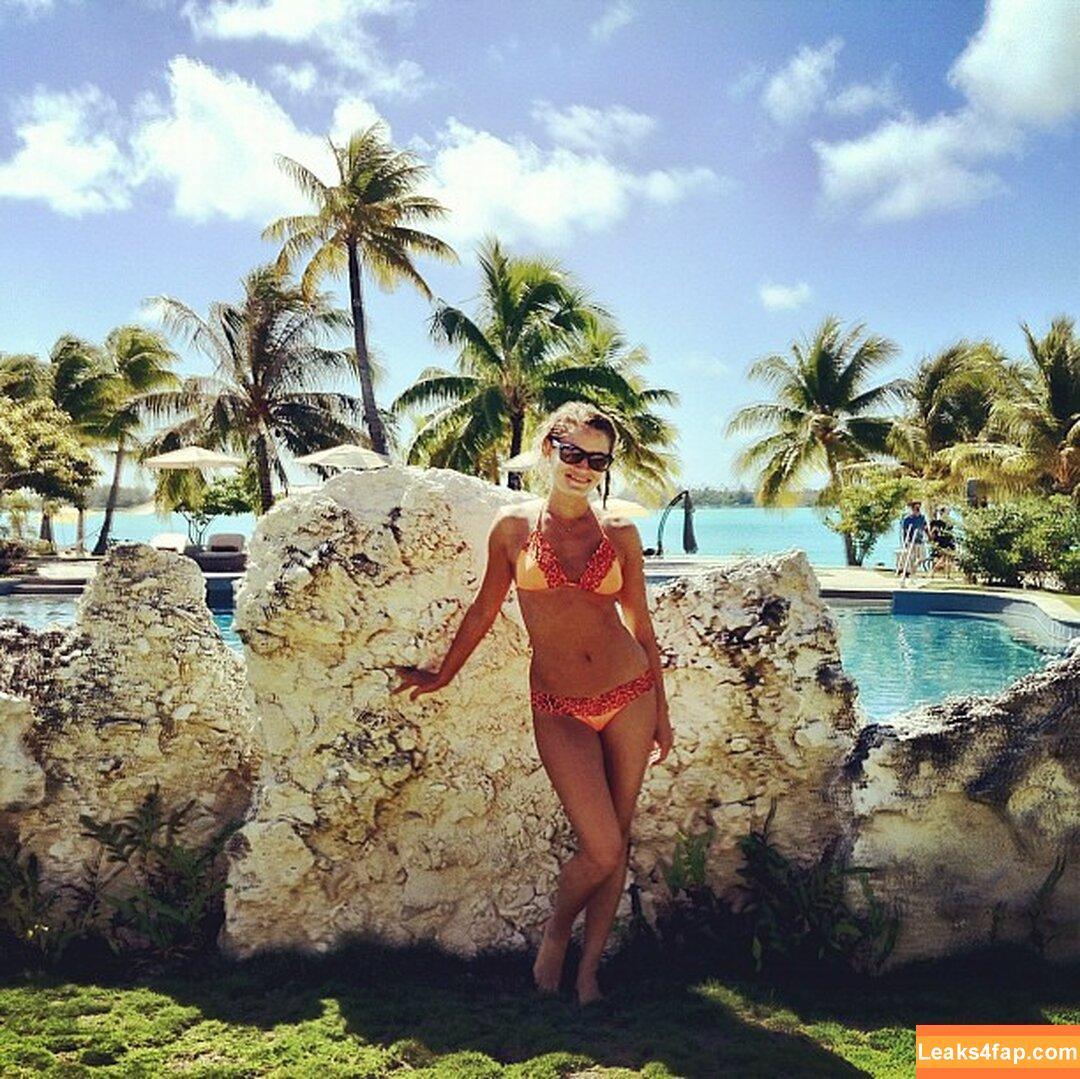 iJustine / Justine Ezarik leaked photo photo #0194