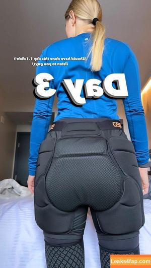 iJustine photo #0037