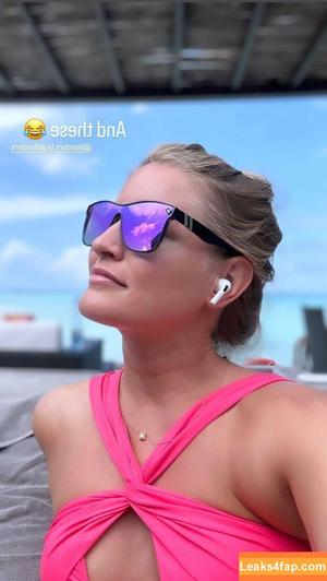 iJustine photo #0095