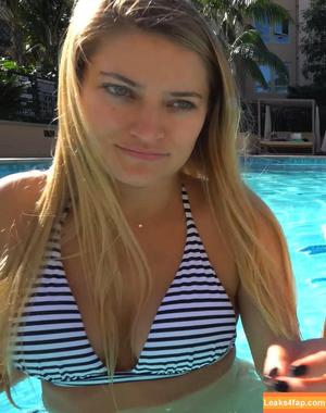 iJustine photo #0104