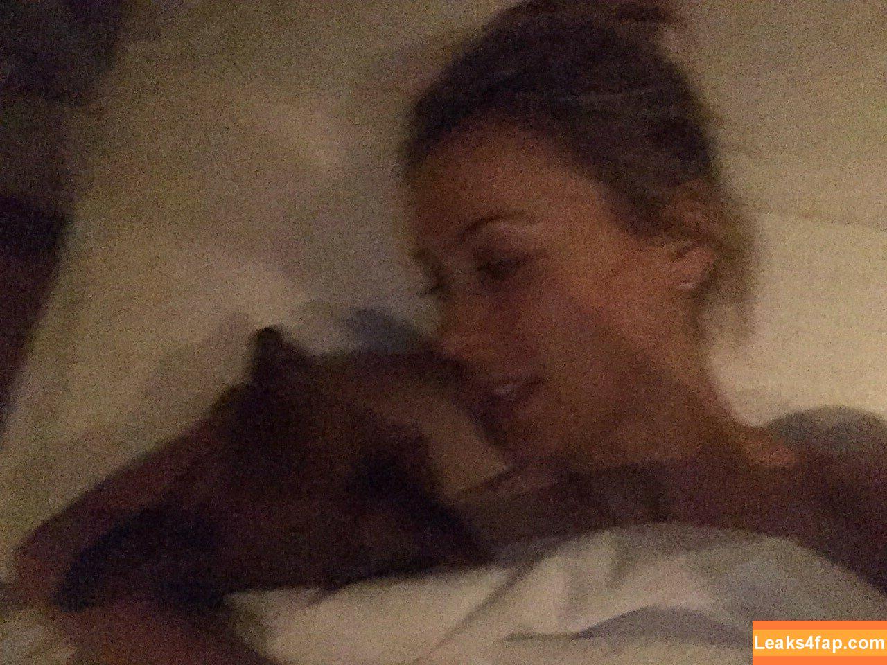 Iliza Shlesinger / ilizas leaked photo photo #0108