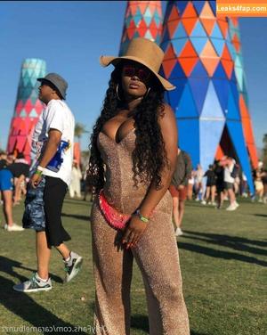 ilovecaramel photo #0026