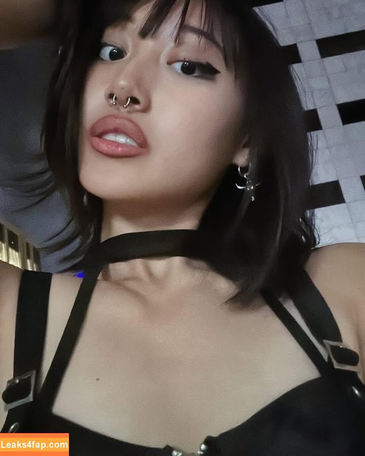 ilovekrobus /  leaked photo photo #0003
