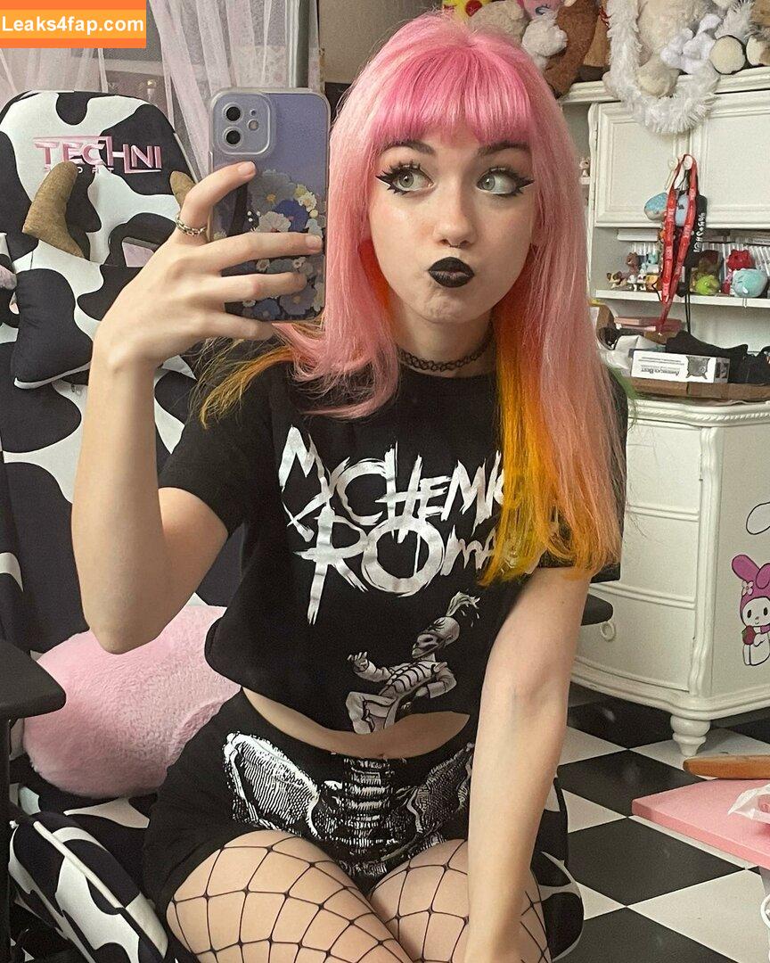 Iluvmeww /  leaked photo photo #0025