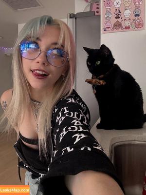 Iluvmeww photo #0716