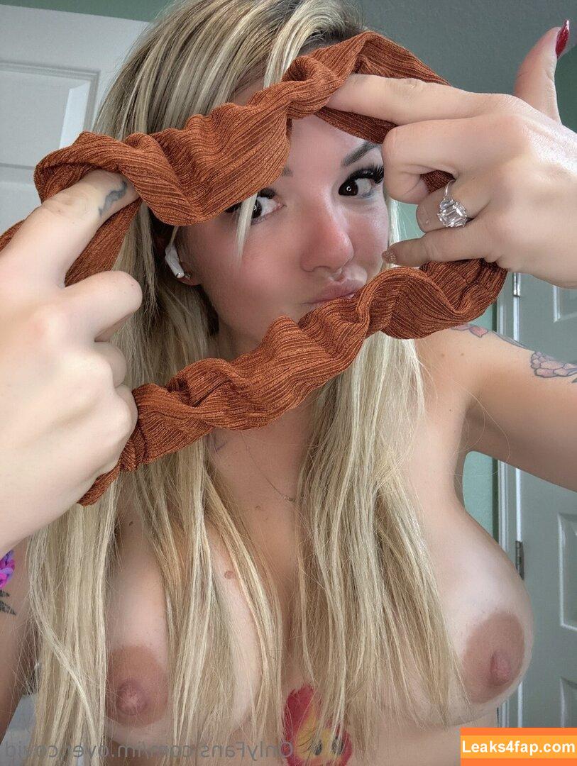 Im.over.covid / imovercovid / maylee.covid leaked photo photo #0225