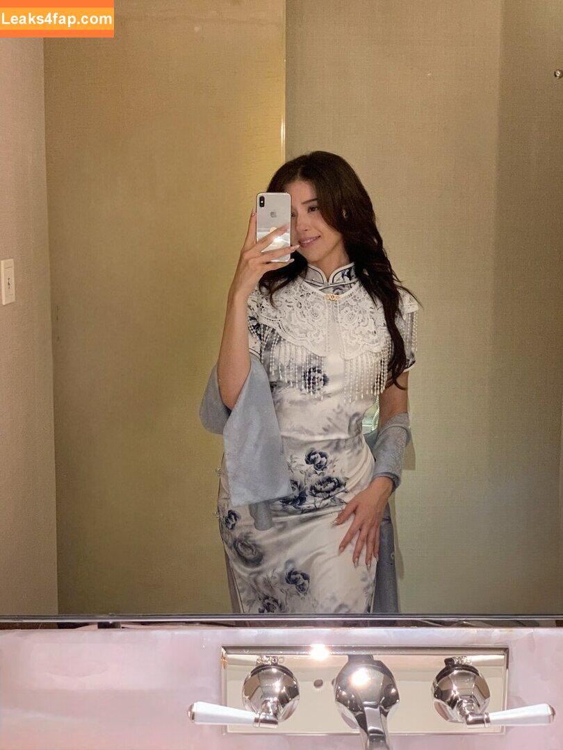 imane... / imane / pokimane leaked photo photo #0017