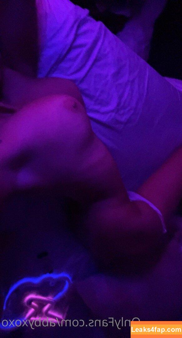 Imogen Bashford /  слитое фото фото #0002