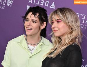 Imogen Poots photo #0080