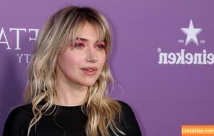 Imogen Poots photo #0083