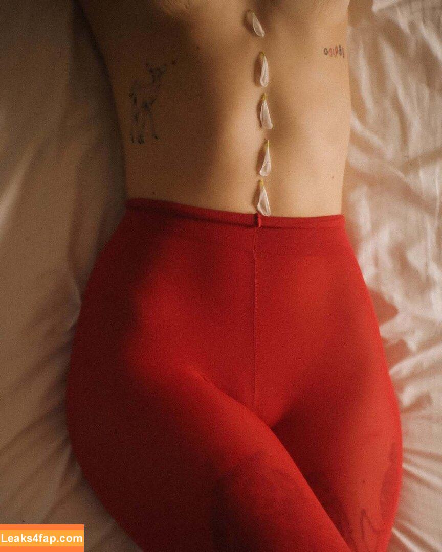 Imponderabile / Giulia zinato / imponderabile_ leaked photo photo #0007