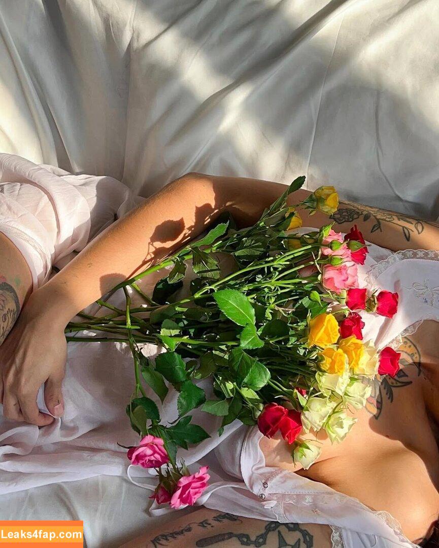 Imponderabile / Giulia zinato / imponderabile_ leaked photo photo #0042