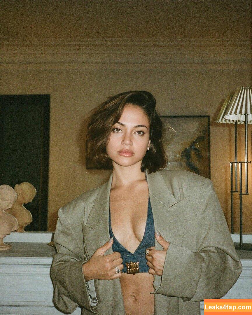 Inanna Sarkis / inanna / inannainanna leaked photo photo #0004