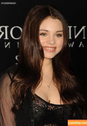 India Eisley photo #0065