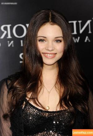 India Eisley photo #0078