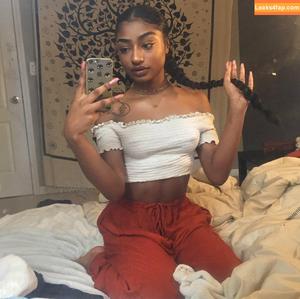 India Jenee photo #0019