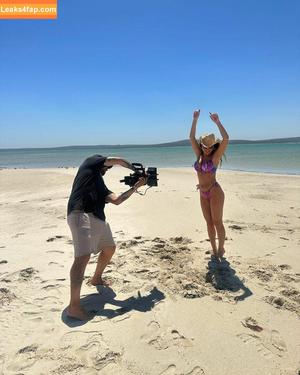 India Reynolds photo #0795