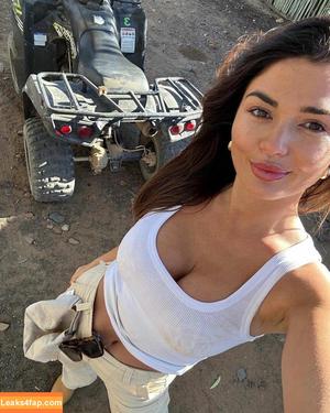 India Reynolds photo #0812