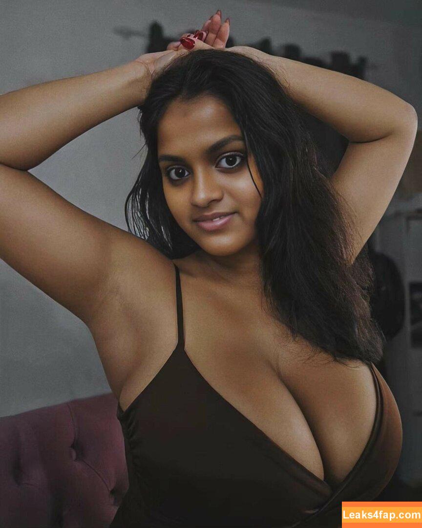 Indian Girls /  leaked photo photo #0026