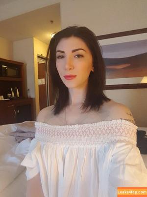 Indigo Augustine photo #1182