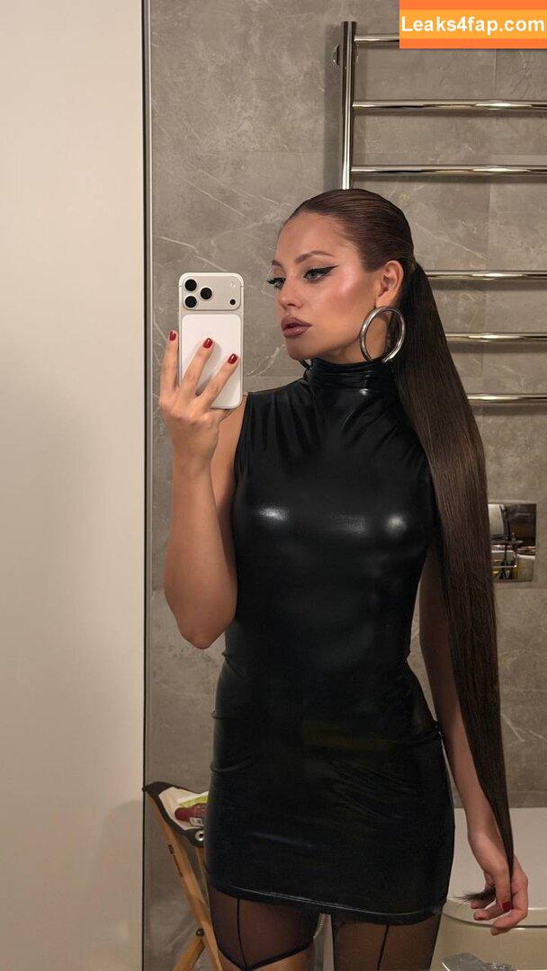 influesii753 / influesii leaked photo photo #0067