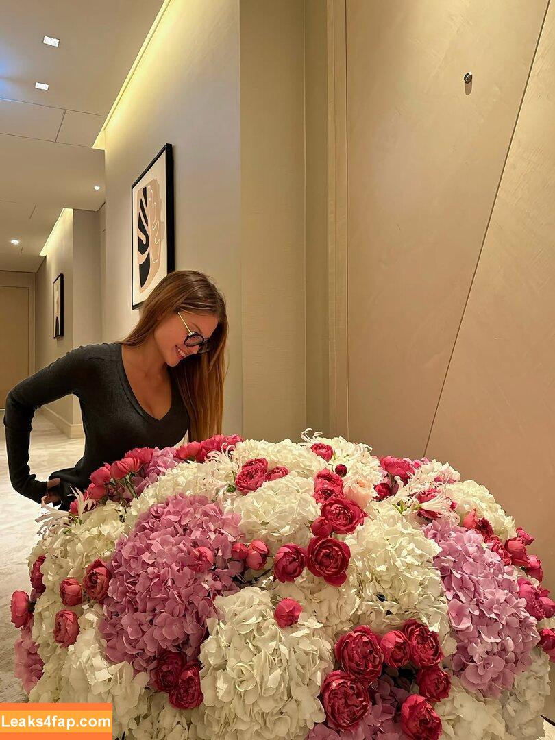 influesii753 / influesii leaked photo photo #0069