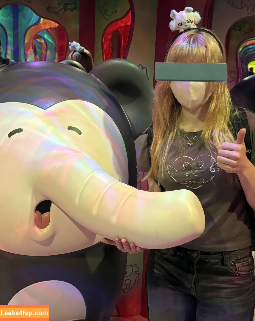 inislein /  leaked photo photo #0101