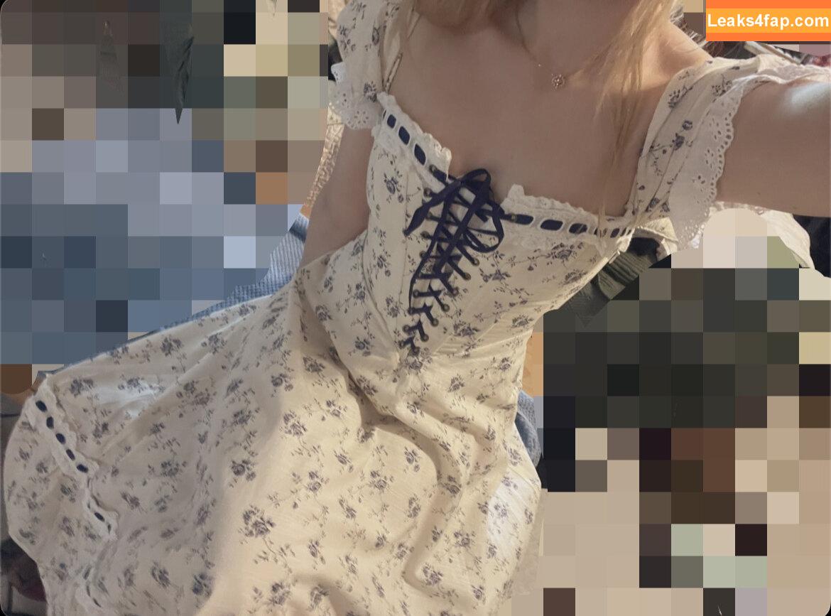 inislein /  leaked photo photo #0113