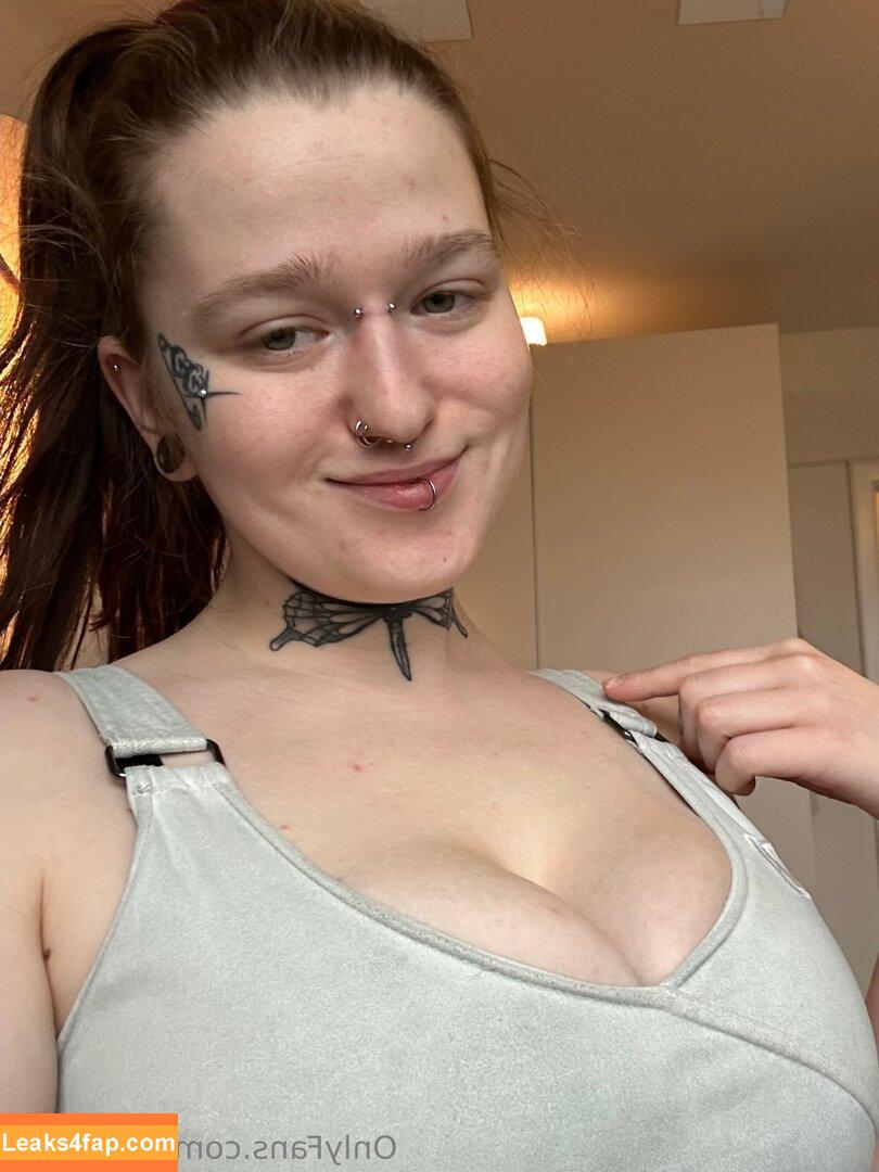 inked.yari /  leaked photo photo #0009