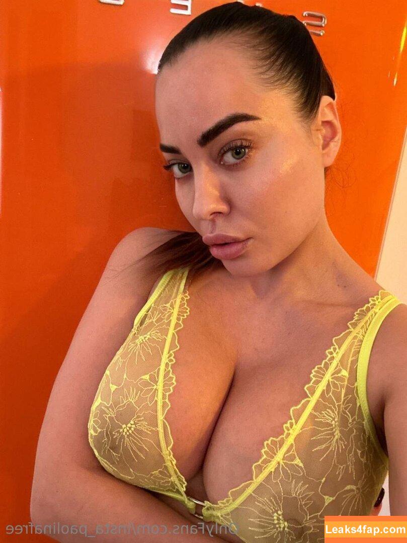 insta_paolinafree /  leaked photo photo #0089