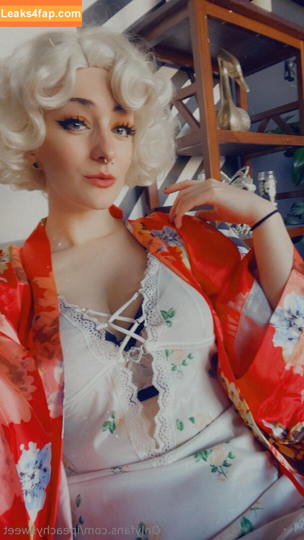 ipeachysweet /  leaked photo photo #0324