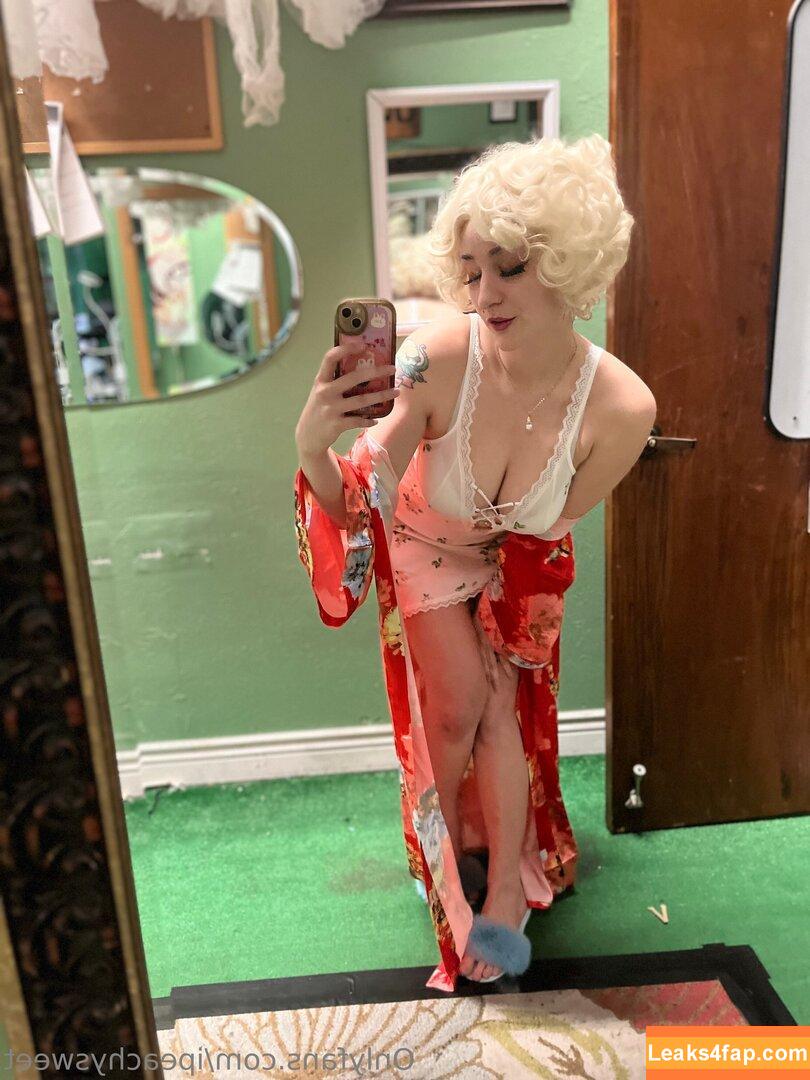 ipeachysweet /  leaked photo photo #0325