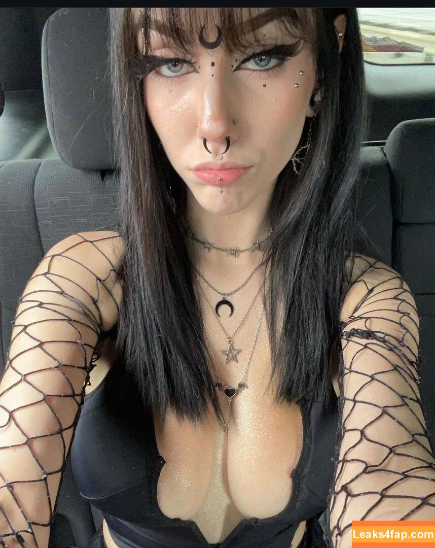 ipukeglitter420_ / ipukeglitter._ / ipukeglitter420 / kaitlin perez leaked photo photo #0020
