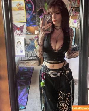 ipukeglitter420_ photo #0009