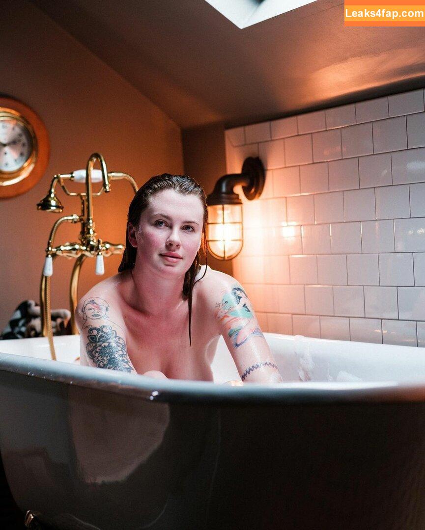 Ireland Baldwin / chloebaldwin... / irelandbasingerbaldwin leaked photo photo #0007