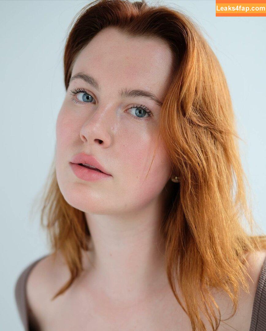 Ireland Baldwin / chloebaldwin... / irelandbasingerbaldwin leaked photo photo #0022