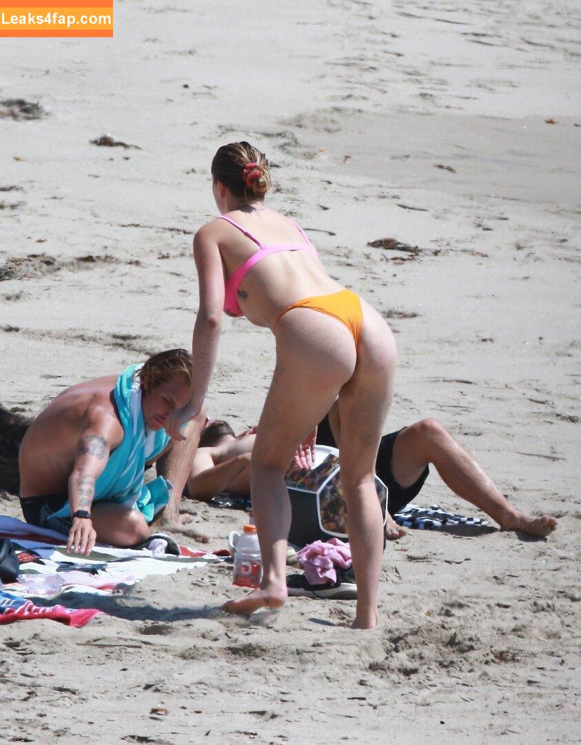 Ireland Baldwin / chloebaldwin... / irelandbasingerbaldwin leaked photo photo #0032