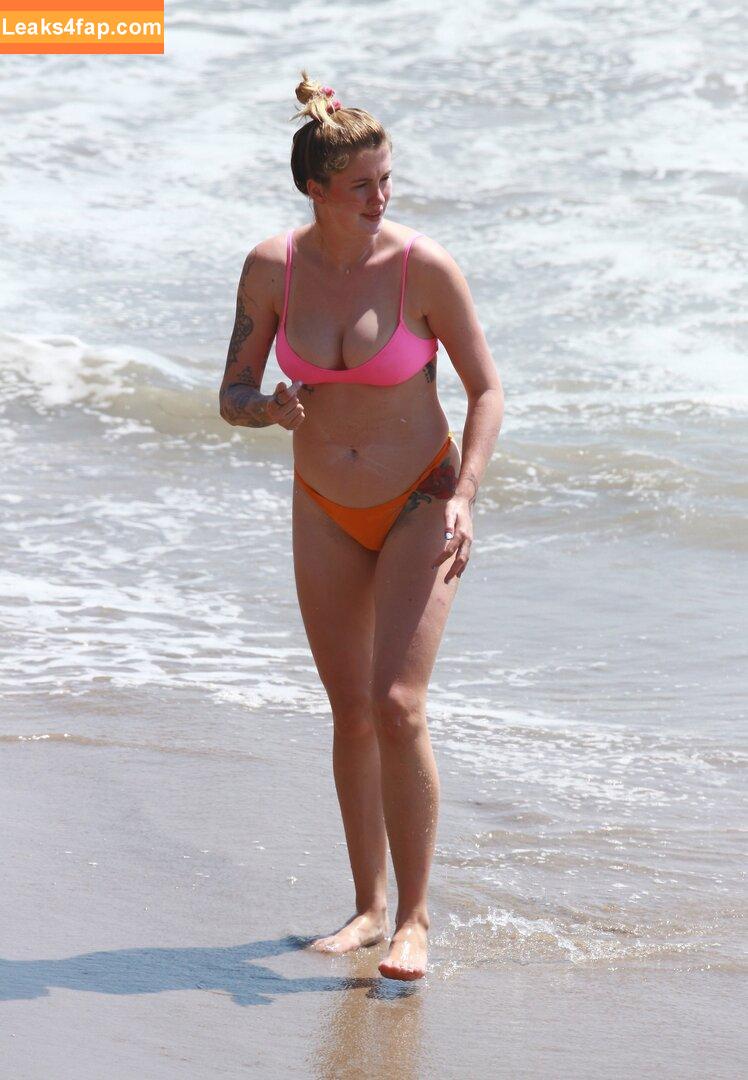 Ireland Baldwin / chloebaldwin... / irelandbasingerbaldwin leaked photo photo #0039