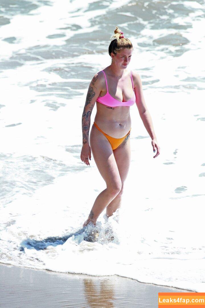 Ireland Baldwin / chloebaldwin... / irelandbasingerbaldwin leaked photo photo #0040