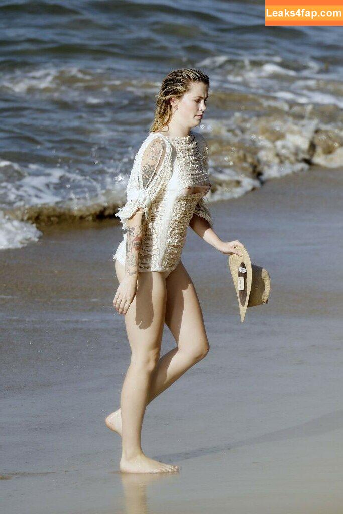 Ireland Baldwin / chloebaldwin... / irelandbasingerbaldwin leaked photo photo #0073