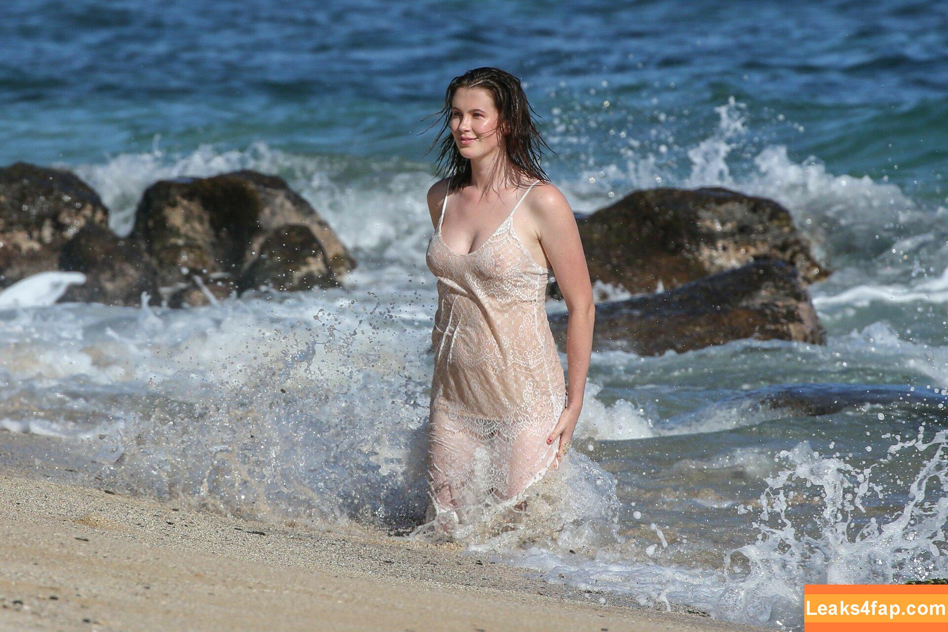 Ireland Baldwin / chloebaldwin... / irelandbasingerbaldwin leaked photo photo #0080