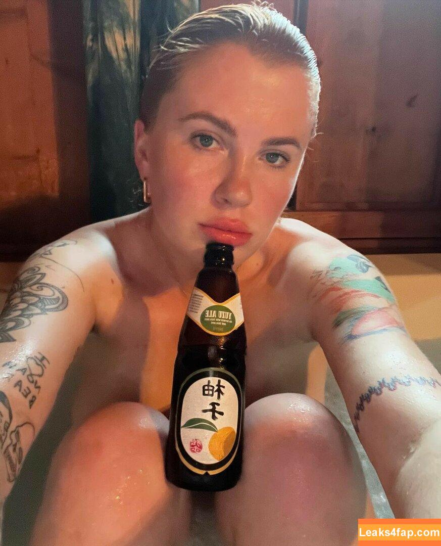 Ireland Baldwin / chloebaldwin... / irelandbasingerbaldwin leaked photo photo #0094