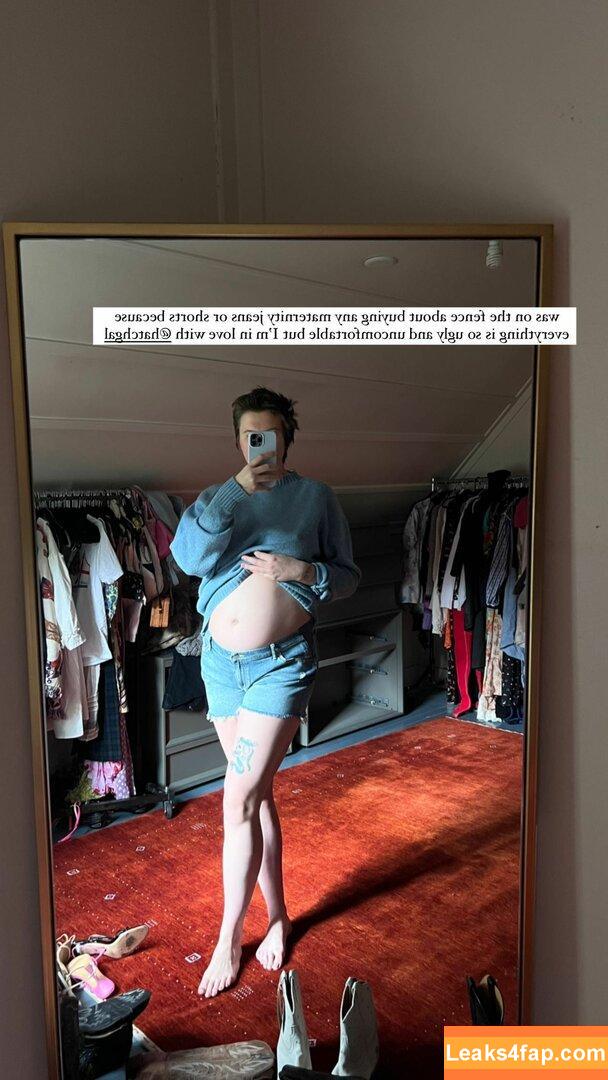 Ireland Baldwin / chloebaldwin... / irelandbasingerbaldwin leaked photo photo #0113