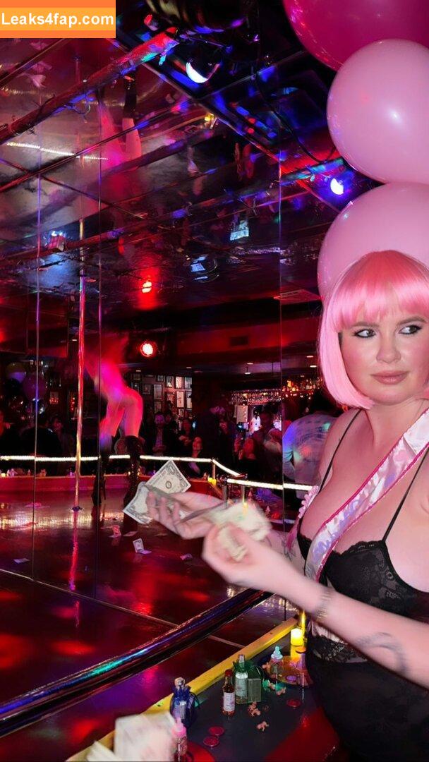 Ireland Baldwin / chloebaldwin... / irelandbasingerbaldwin leaked photo photo #0127