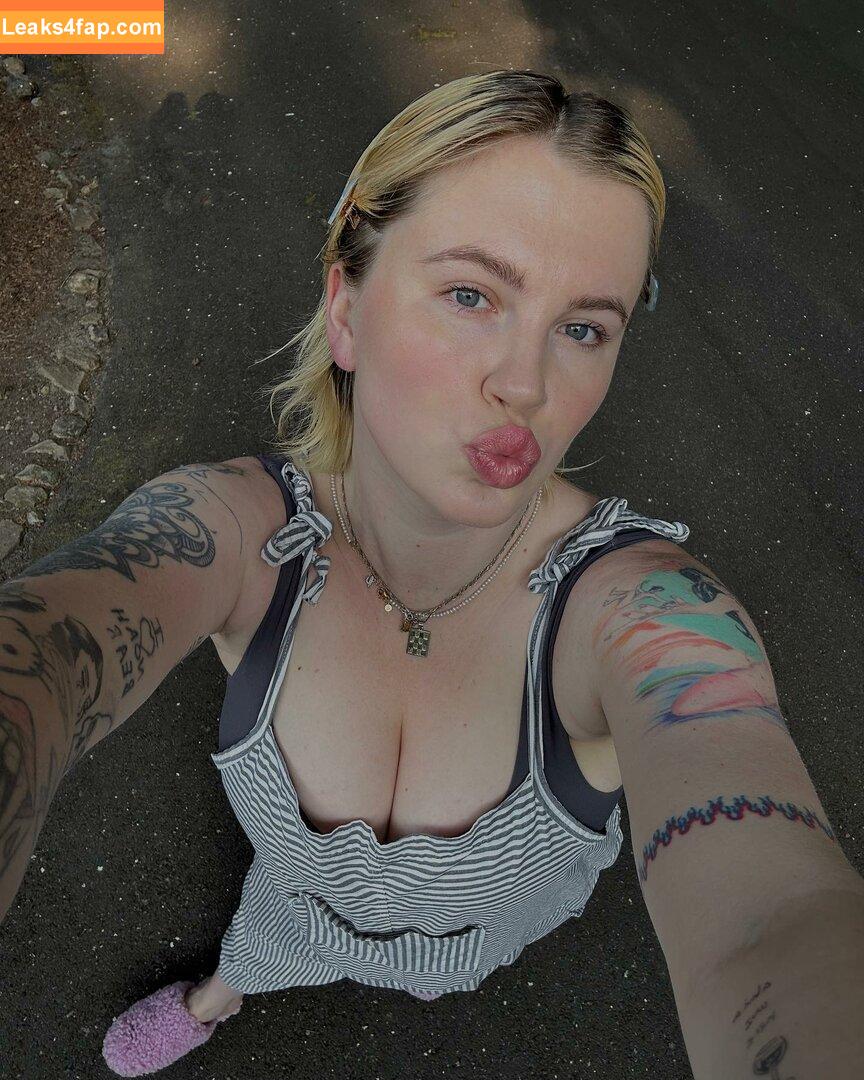 Ireland Baldwin / chloebaldwin... / irelandirelandireland слитое фото фото #0192