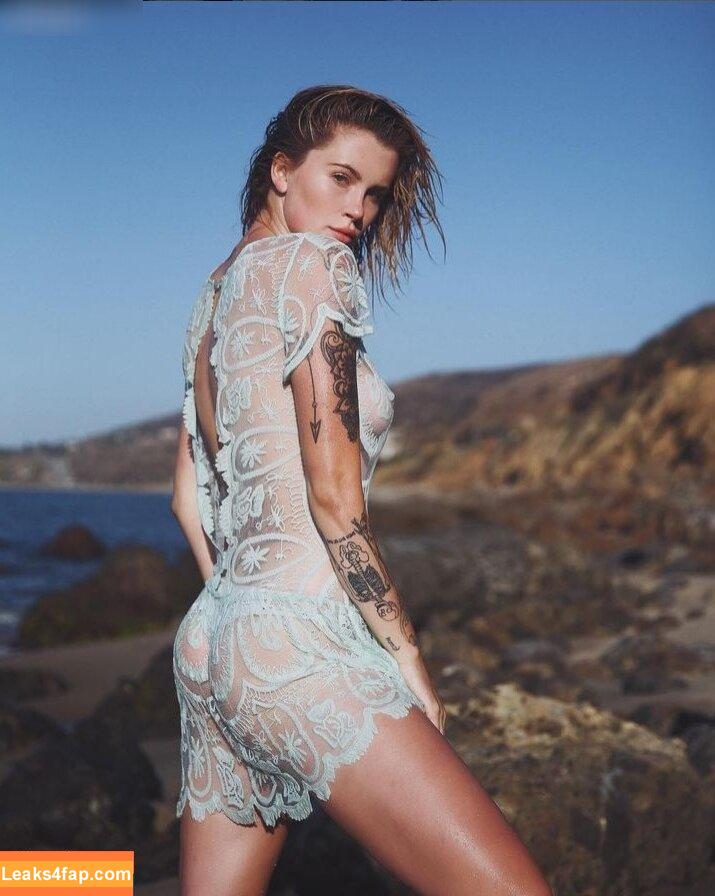 Ireland Baldwin / chloebaldwin... / irelandirelandireland слитое фото фото #0255