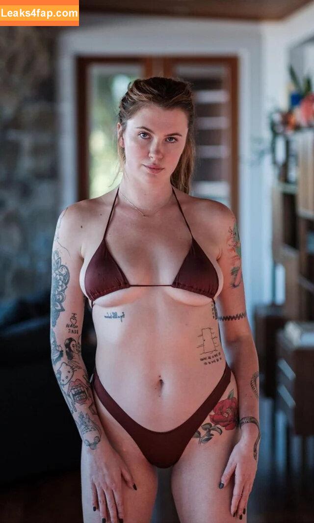 Ireland Baldwin / chloebaldwin... / irelandbasingerbaldwin leaked photo photo #0273